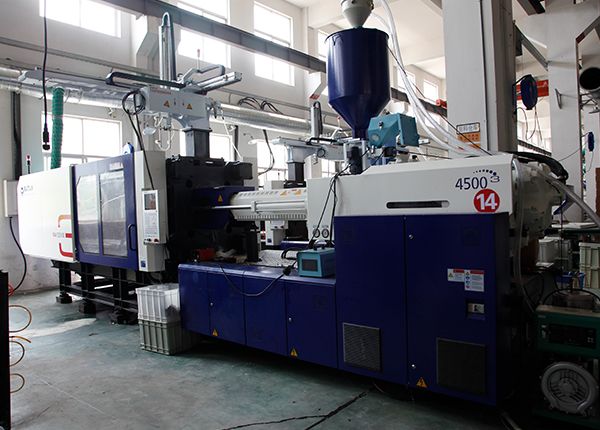 HT Injection Machine